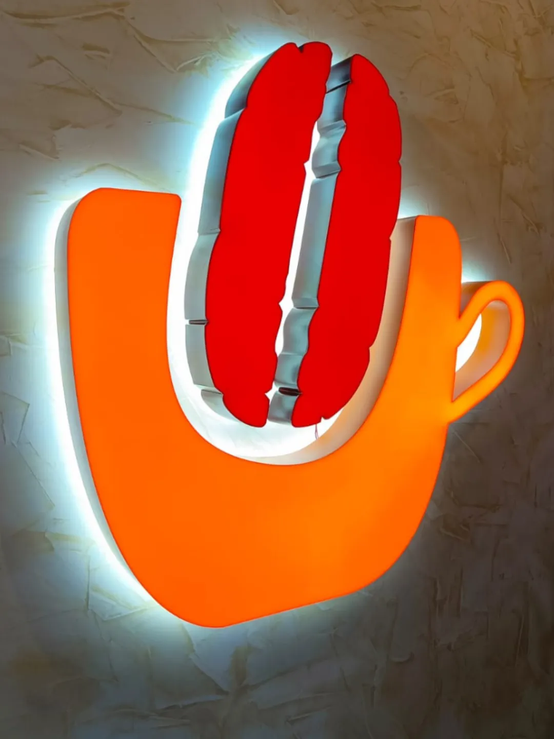 Anuncio Luminoso de Bola Negra Vita por Signtech