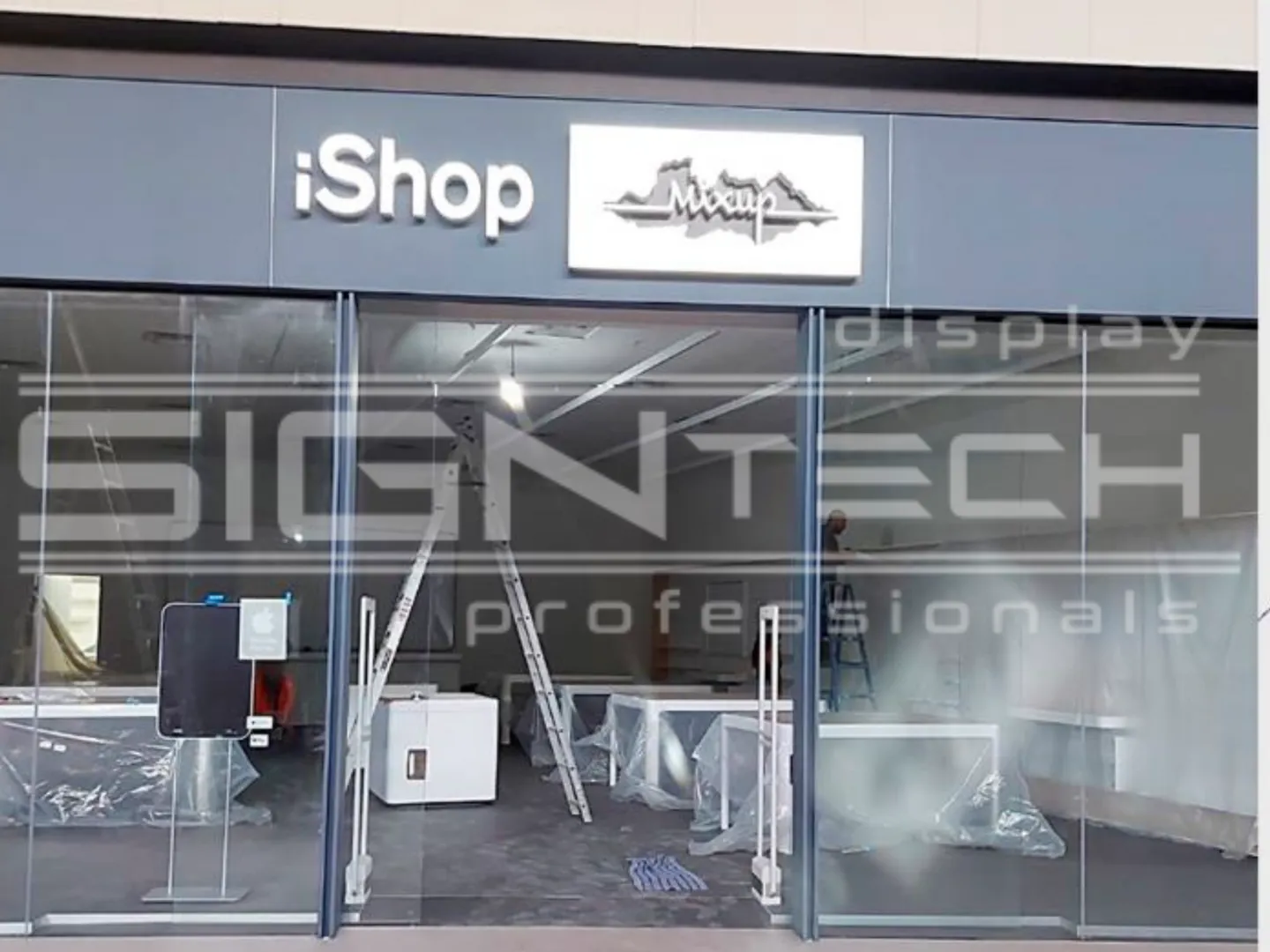 Anuncio Luminoso de iShop Mixup por Signtech